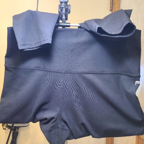 Fabletics Pure Luxe - Picture 6 of 10